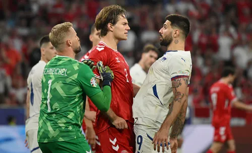 Без голов, автоголов и почти без футбола. Сербы снова провалили крупный турнир