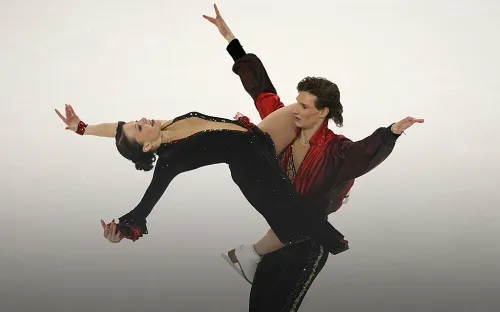 «Стриптиз в прямом эфире». Российская фигуристка оконфузилась на всю Европу