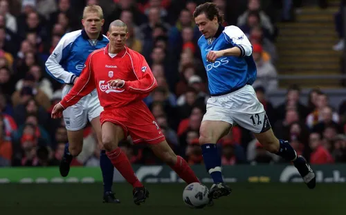 Посторонним вход воспрещён. Нашу легенду «МЮ» не хотят принимать в Зал славы АПЛ