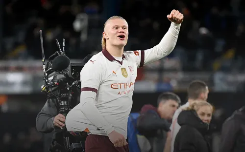 Холанд поставил на уши Англию. Забил пять и повторил рекорд 1970 года