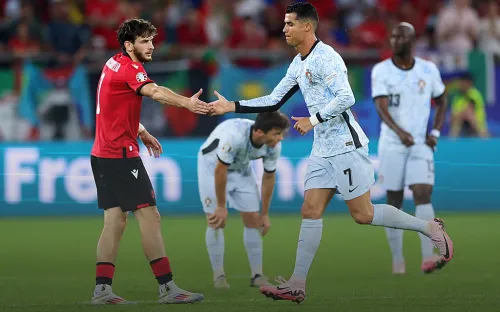 Хвича отметил успех в футболке Роналду. У них красивая история отношений