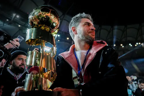 За самоваром и пряниками. Легендарные клубы Медиалиги сыграют в Туле