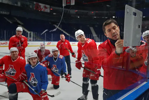 На встречу с бывшими. Дюжина хоккеистов испытает на себе «любовь» фанатов