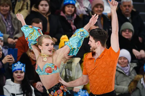 «Конкуренции просто нет». Легенды фигурки — о первом дне турнира на Спартакиаде