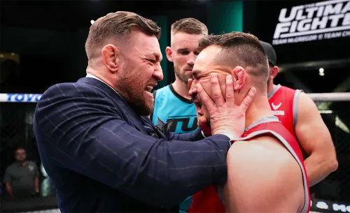 Макгрегор выбрал алкоголь вместо тренировок. Бой с Чендлером отменён