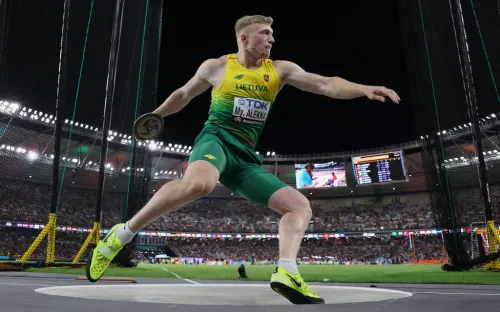 Побит старейший мировой рекорд в лёгкой атлетике. Но без хитрости не обошлось