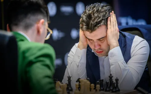 Судья помог Непомнящему устоять против юного француза. Впереди битва за лидерство