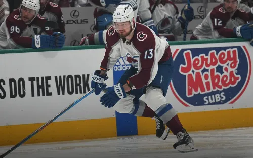 Ничушкин «в огне». Челябинец повторил рекорд легенды НХЛ