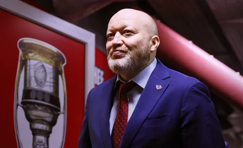 «Авто» продлил Николая Заварухина. Ждём челябинского брата