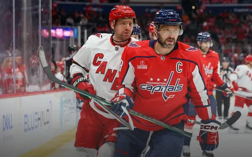 Овечкин огорчил своего давнего друга. Снова забил и подвинул легендарного канадца