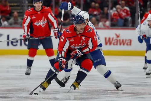 Овечкин с молчаливого согласия Кучерова опять в плей-офф. Восток поражает интригой