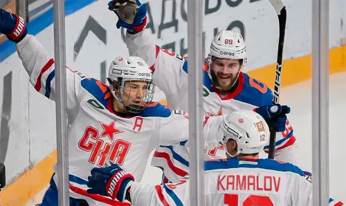 Реванш имени Глотова. Дубль Василия принёс СКА победу над «Ак Барсом»