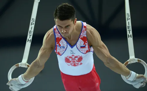 «Тебя в грош не ставят». Украинский чемпион со скандалом перешёл в сборную России