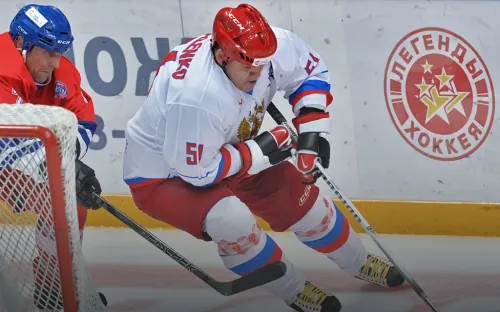 Русская легенда НХЛ вырубил судью. Один поехал в больницу, другой - в полицию