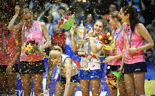 «Нам на головы с трибун летел мусор». Российские спортсменки в Турции прошли через ад