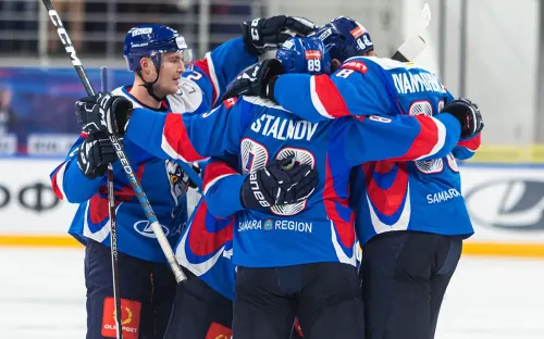 «Лада» не пустила «Магнитку» наверх. А «Спартак» проиграл, но остался первым в лиге