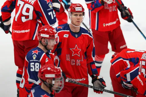 Боль ЦСКА — большие деньги и отсутствие мотивации. Игрокам незачем рвать жилы