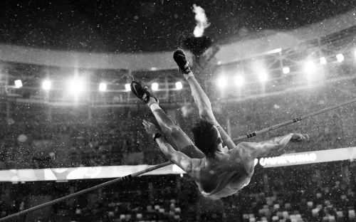 Знаменитого атлета внезапно посадили за шпионаж. Николая арестовали прямо на тренировке