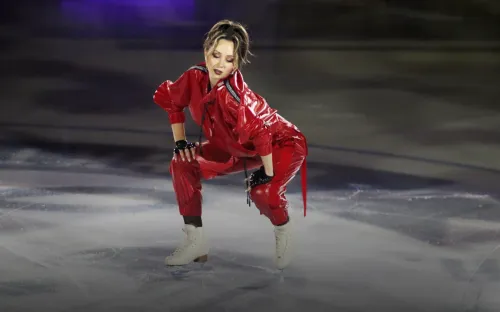 Туктамышева потеряла штаны во время проката. Она не растерялась и продолжила шоу