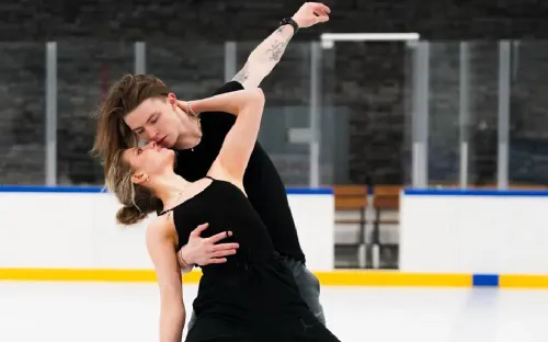 Над парнем уже смеются. Скандальный фигурист вновь остался один