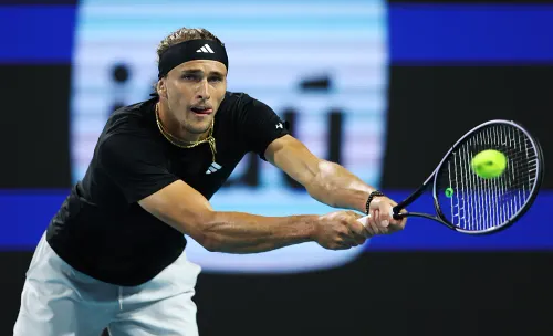 Зверев отправил Хачанова домой. Русский немец справился с Кареном за час