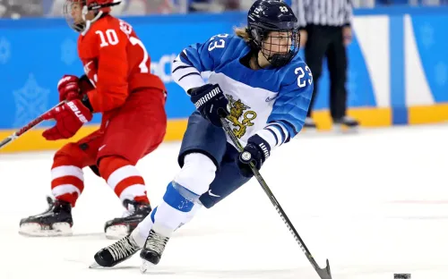 «Парализовало всё ниже груди». Звезда сборной Финляндии завершила карьеру из-за травмы