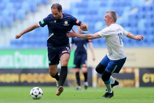 Спорт на ПМЭФ-2023: Роман Широков, SUP-завтрак и трюки на мотоциклах