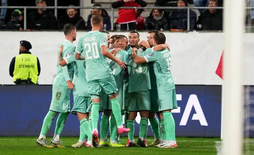 Фаворитам пришлось спасаться. Белорусы устроили триллер в матче с лидерами группы