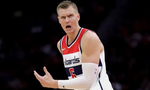 Звёздный баскетболист из Латвии ввязался в драку с русскими. И получил стулом по голове