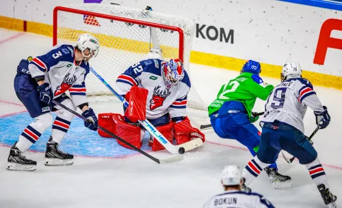 Птенцы Ларионова — пока не орлы. Торпедовцы впервые в сезоне не смогли забить