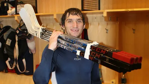 Овечкин дерзко наорал на тренера посреди ночи. Над хоккеистом смеялась вся команда