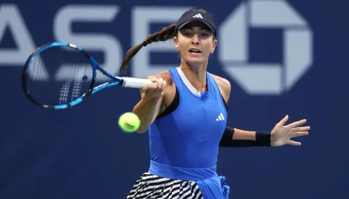 Француженка материлась и бузила. Но Элина разобрала экс-звезду в трёх сетах!