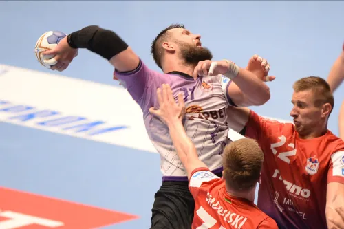 Минские «армейцы» усмирили «Чеховских медведей». Лучший клуб России пролетел мимо второго финала