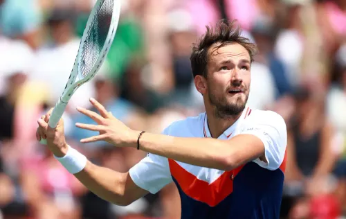 Очередное фиаско Медведева. Первая ракетка России провалил второй турнир подряд