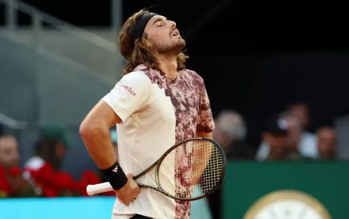 Соперник Медведева выгнал с матча свою русско-говорящую мать. Опозорился, да ещё и проиграл