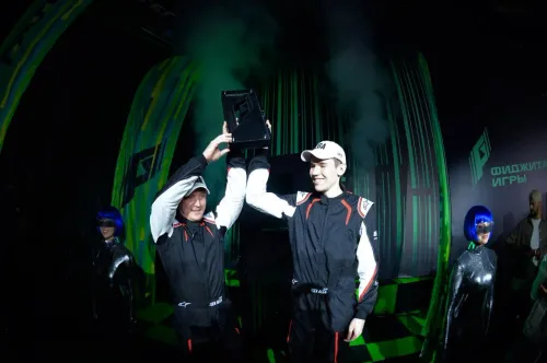 Казанская команда Ek-ALGA выиграла первые в истории соревнования по фиджитал-гонкам