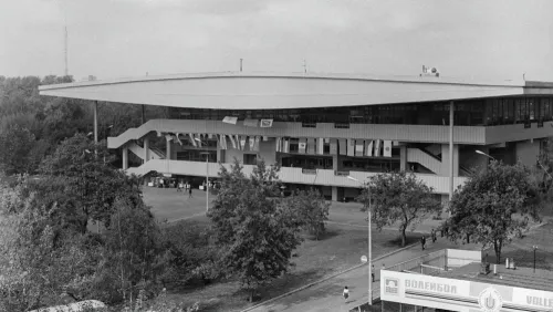 Трагедия на хоккее в Сокольниках. После битвы с канадцами в СССР разрешили продажу жвачки