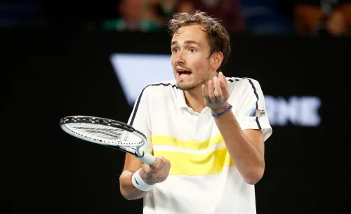 «Тебе должно быть стыдно». Медведев мощно ответил на провокацию иностранного журналиста