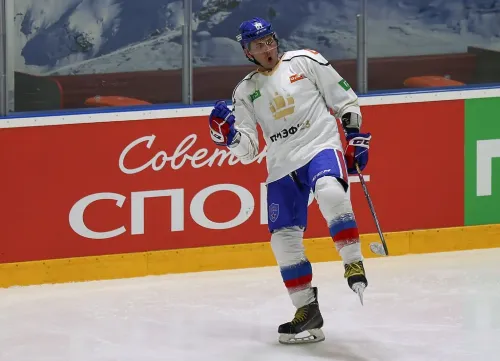 Хоккей на ПМЭФ: голы Ротенберга, губернаторы на льду и яркий финал