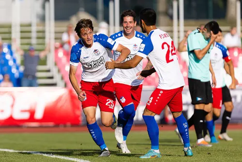 Титулованный клуб перешёл в Медиалигу. Причина в деньгах