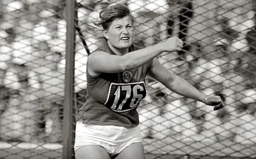 Олимпийскую чемпионку подставили в Англии. Нине пришлось скрываться в посольстве