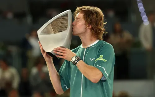 Шикарный камбэк Рублёва. Россиянин отнял у канадца престижный титул в Мадриде