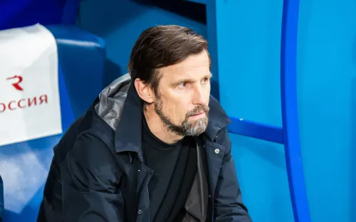 На Неве намечается шторм. Под Семаком зашатался тренерский мостик