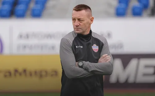 Легендарный спартаковец обидел женщину. Его дисквалифицировали на пять матчей