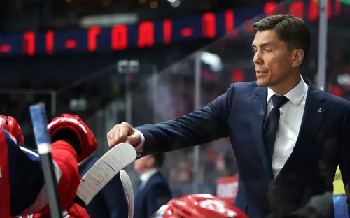 «Локомотив» заставил Никитина хвататься за голову. Но ярославцы остались лидерами КХЛ