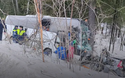 Детская команда пострадала в смертельном ДТП. Трагедия произошла на уральской трассе